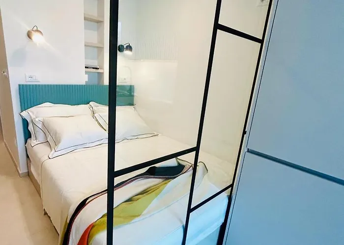 Designer Frame Split