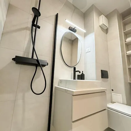 Апартаменты Designer Frame *