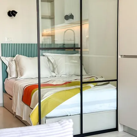 Апартаменты Designer Frame Сплит